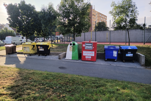 Kontejnery na elektrozařízení a baterie v MČ Brno-Komín